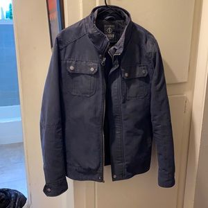 Men’s denim trucker jacket, dark blue, medium.